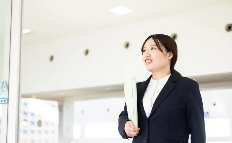 営業部 Y. E.さん業務風景