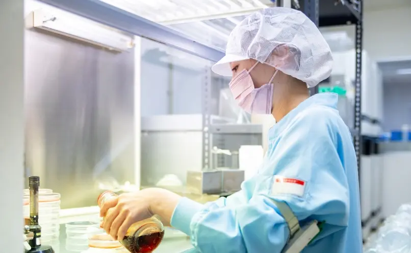 品質保証室 K. H.さん業務風景